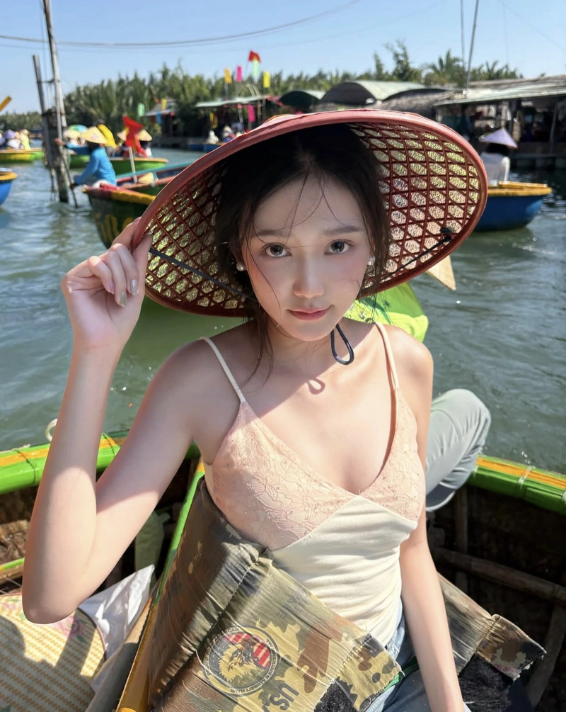 Natural no makeup girls photo for dp fresh beauty vibe