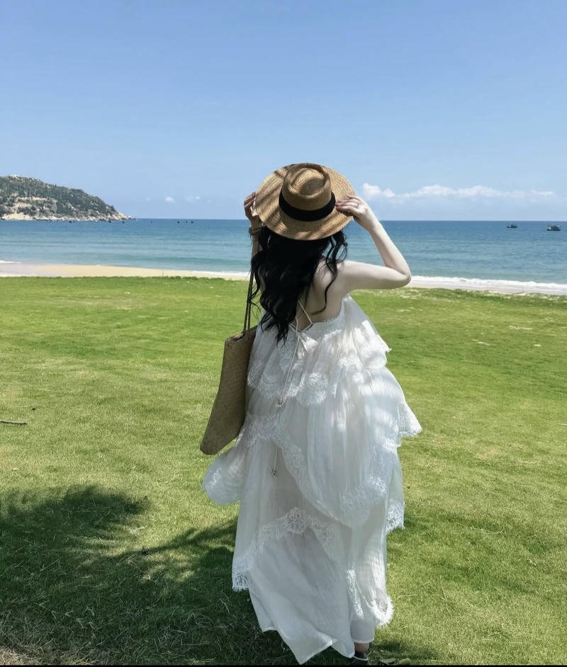 Natural smile dp pics for girls candid moment vibe