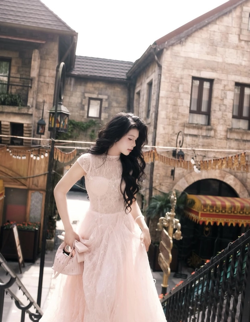 Neon light girls images for dp night glow vibe