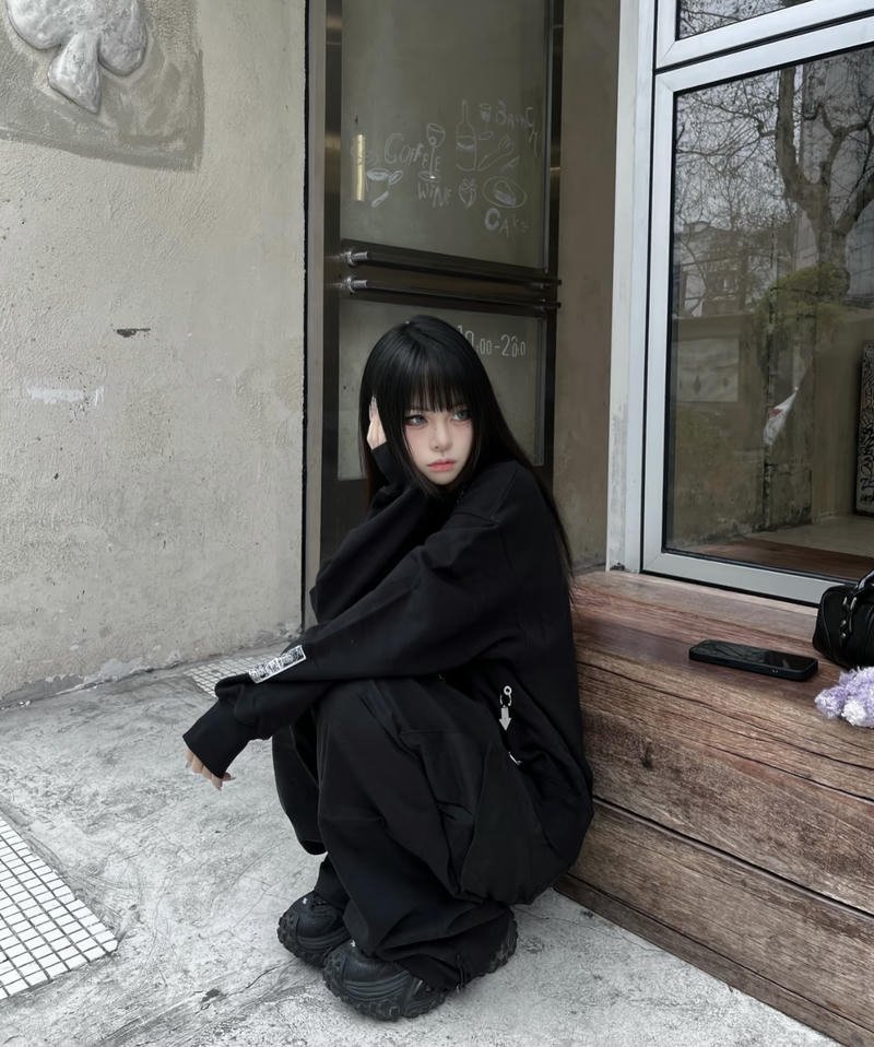 New dp for girls classy pose elegant charm