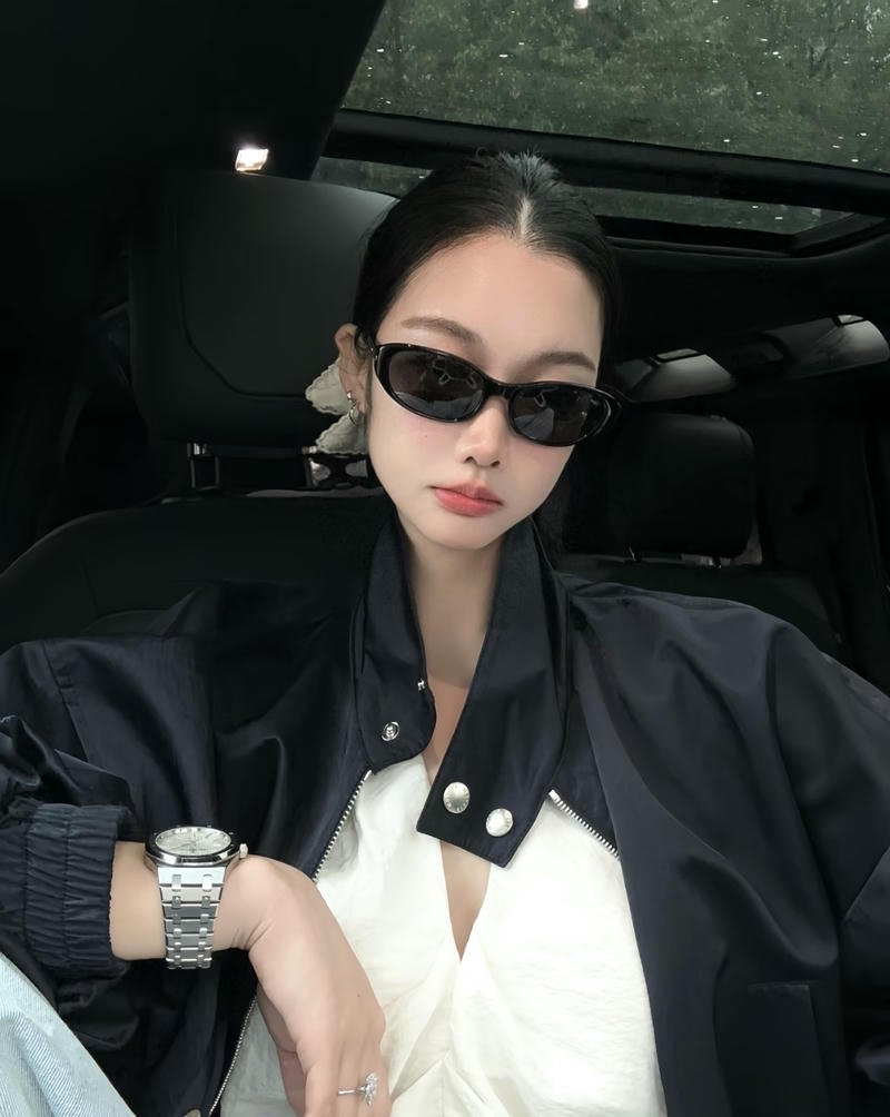 New dp for girls natural look fresh beauty