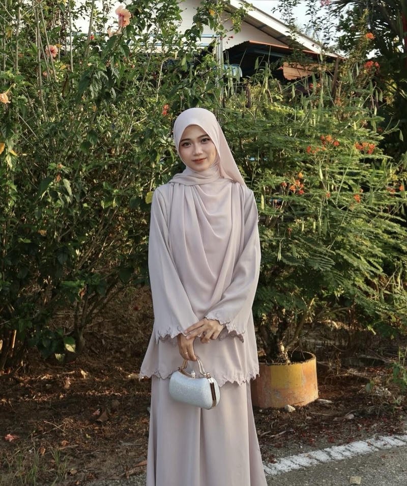 Pastel vibe muslim girls WhatsApp dp aesthetic mood