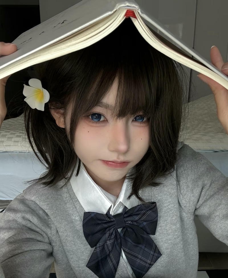 Pastel vibe stylish dp for girls dreamy look