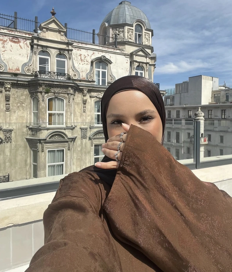 Peaceful vibe dp for islamic girl calm heart mood