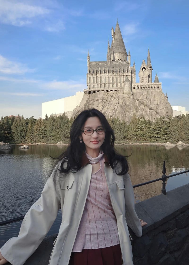 Pretty face new dp for girls natural glow