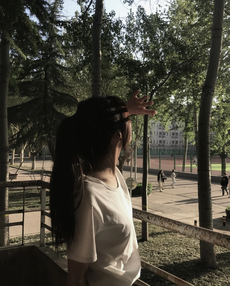 Quiet night feel alone girl images for whatsapp dp