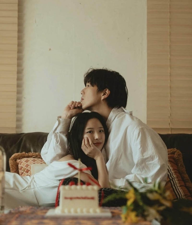 Romantic boy and girl dp sunset love silhouette