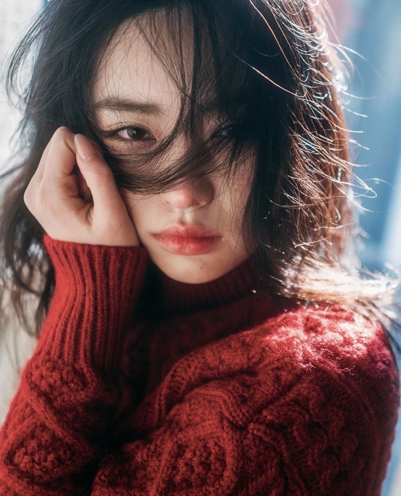 Silent tears sad girl dp pic soft pain aesthetic mood