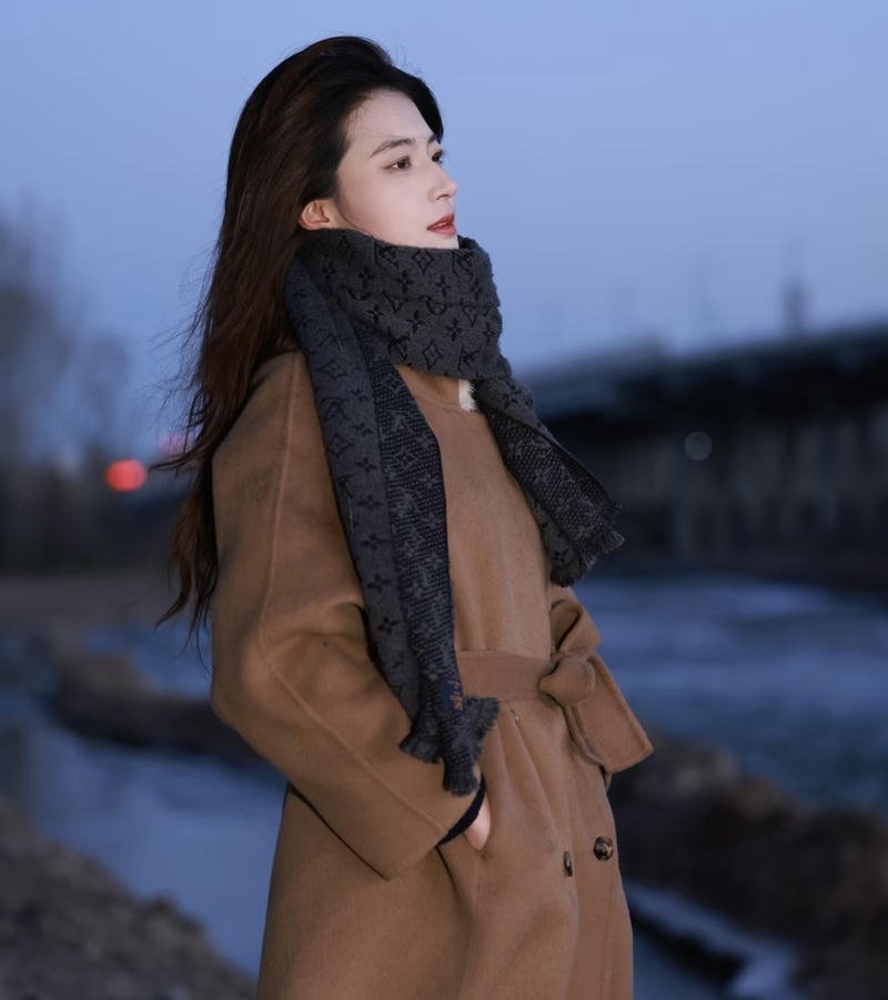 Smooth aesthetic look soft shadow girls dp hd