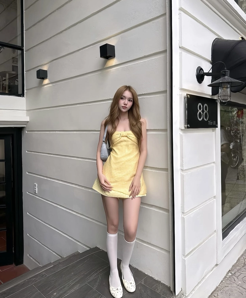 Soft focus lens girls photo for dp gentle dreamy look