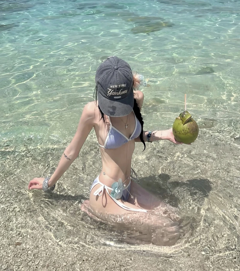 Soft glam girls images for dp glowing skin vibe