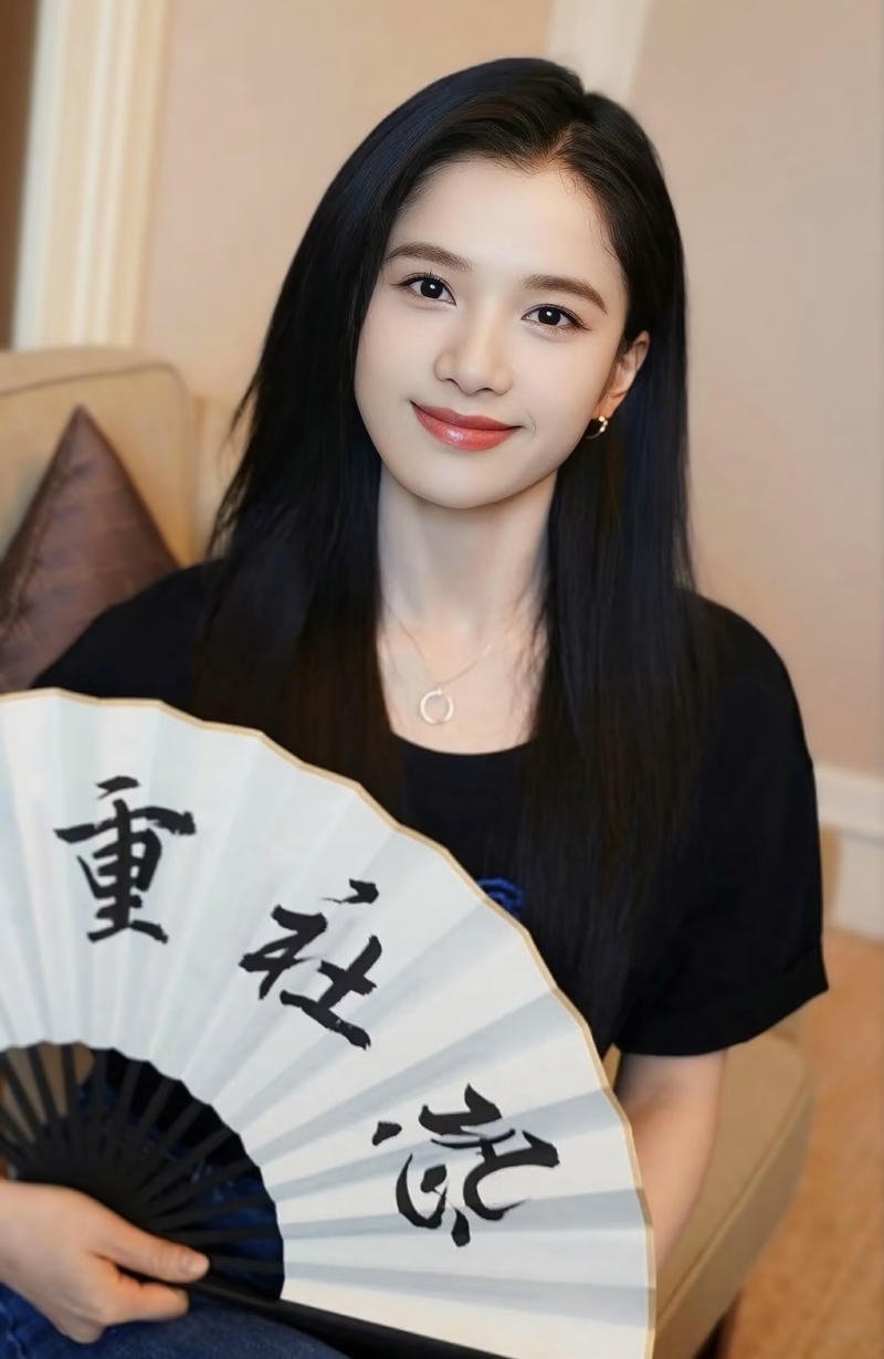 Soft glowing aesthetic dreamy vibe girls dp hd