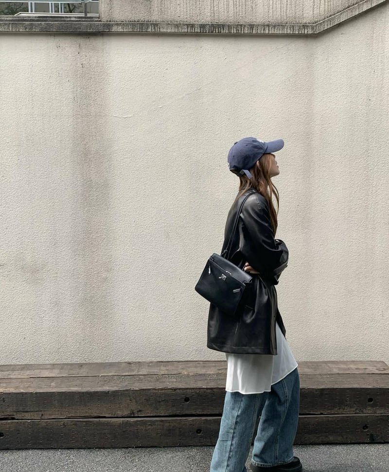 Street shot hidden face dp for girls candid cool mood