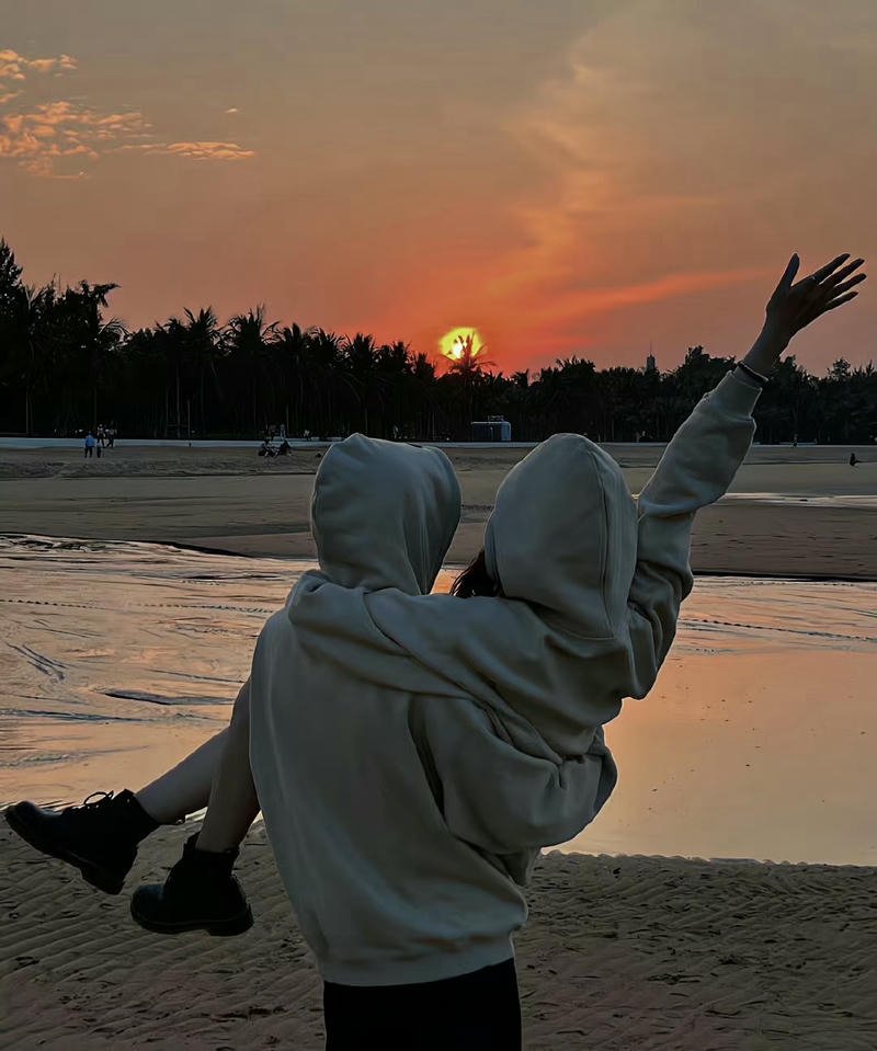 Sunset boy and girl dp romantic glowing moment