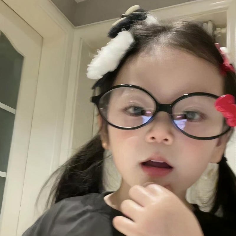 Sweet smile girl baby dp pure innocent charm