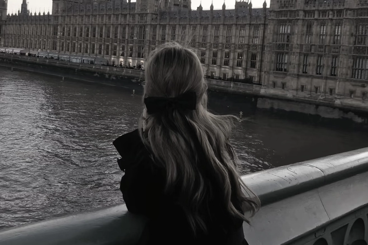 alone girl images for whatsapp dp thumbnail