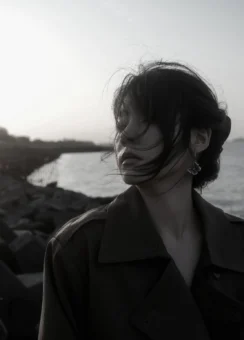 257+ stylish alone sad girl DP ideas to express silent feelings - Featured post in Girls
