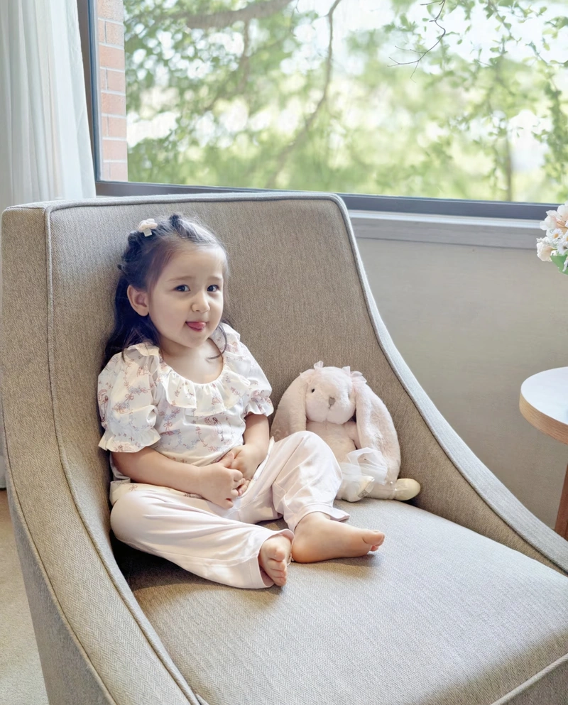 Adorable baby diva with luxury fashion mood stylish baby girl dp