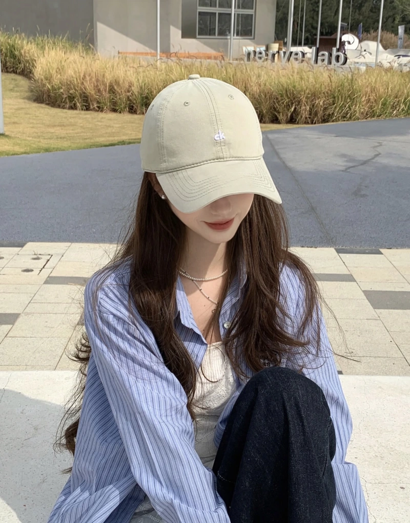 Bold attitude cap stylish cap girl dp strong stylish vibe