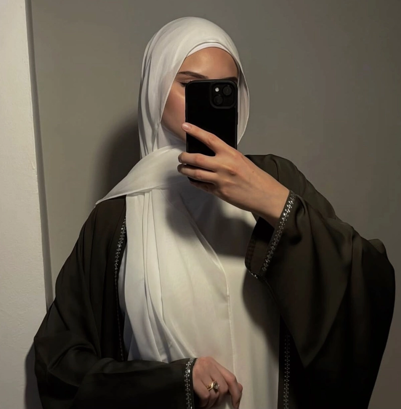 Calm spiritual aura islamic girl dp for whatsapp peaceful mood