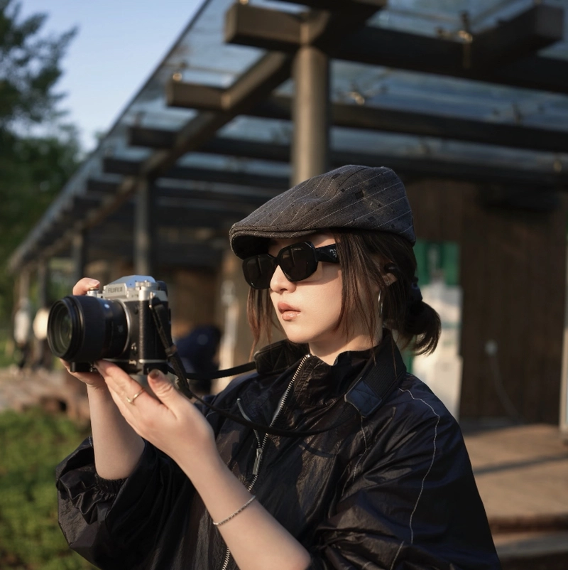 Candid moment with soft vibe girls dp with camera aesthetic