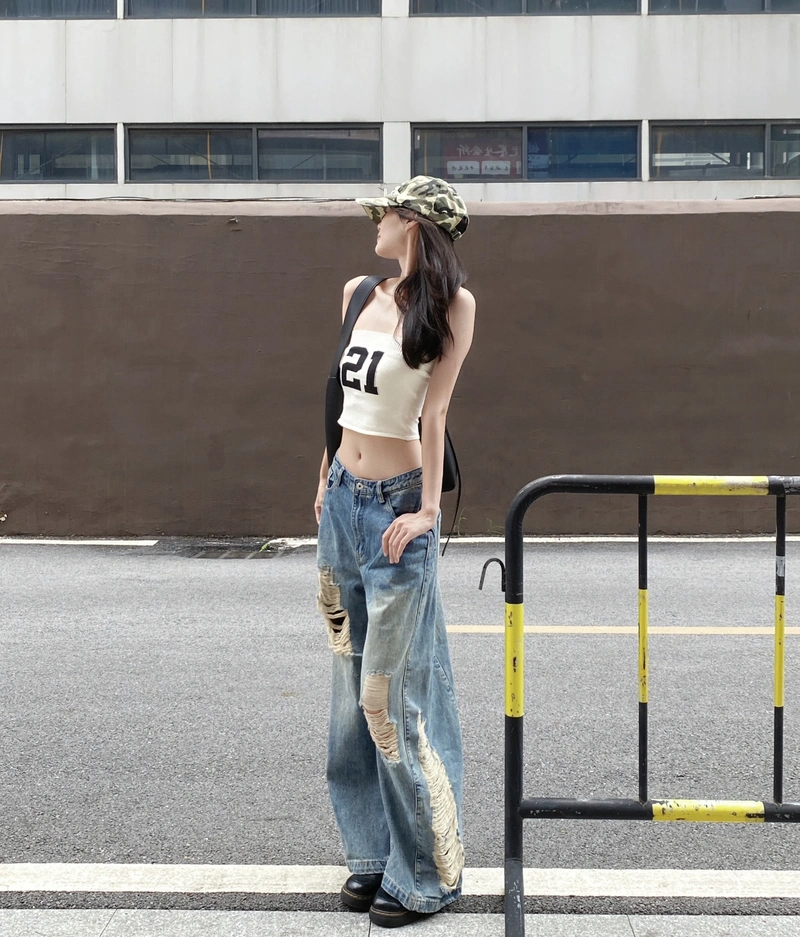 Casual walk outfit jeans top stylish girl dp natural vibe