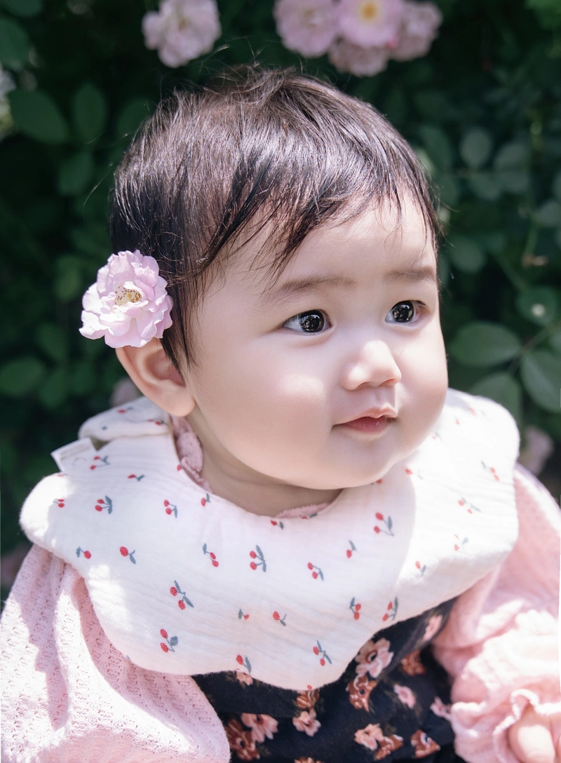 Cute expression baby girl dp pic playful sweet mood