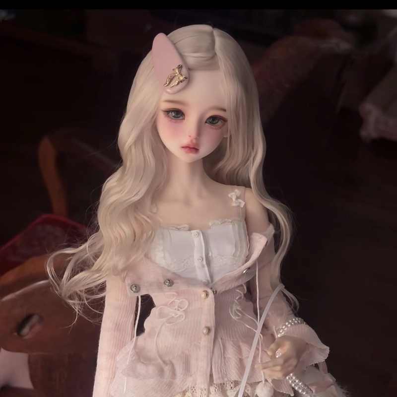Cute fashion vibe featured in girls doll dp profile