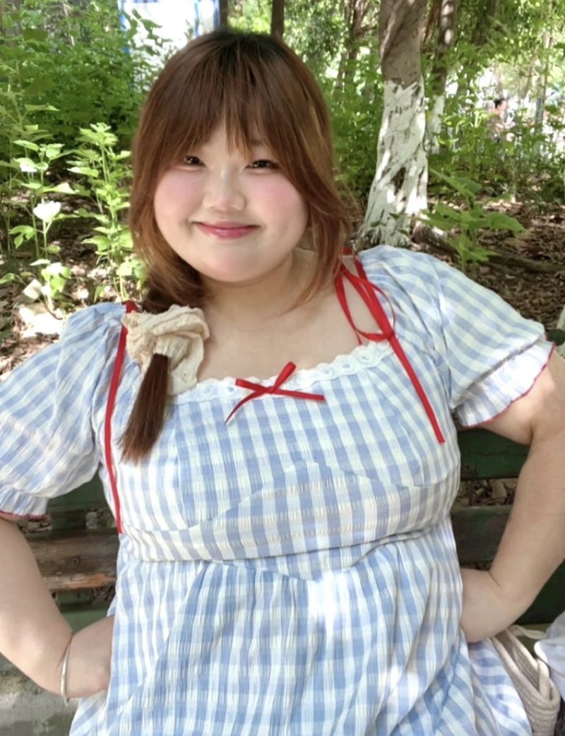 Cute smile fat girl dp soft adorable look