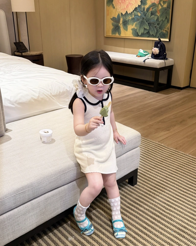 Cute vibes baby girl dp pic adorable joyful mood