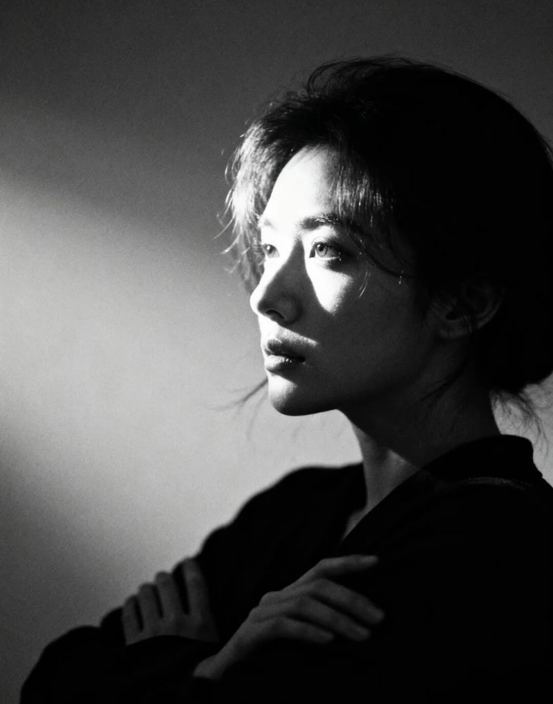 Lonely calm silent girl dp soft dark mood