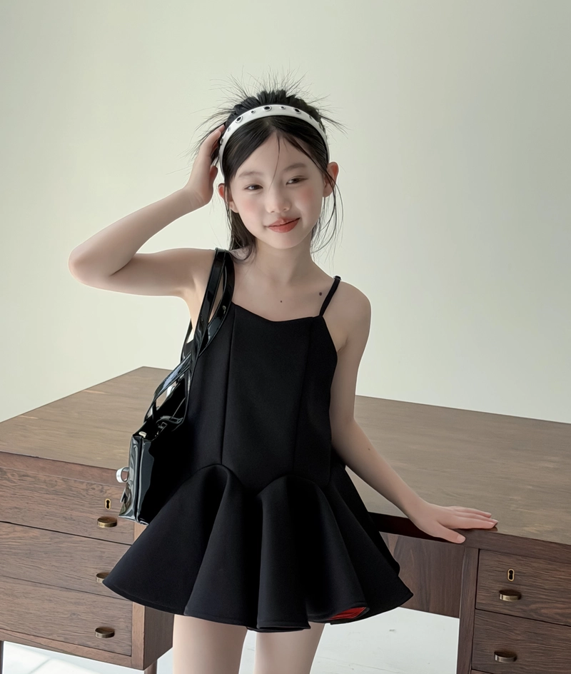 Mini influencer style stylish baby girl dp viral aesthetic vibe