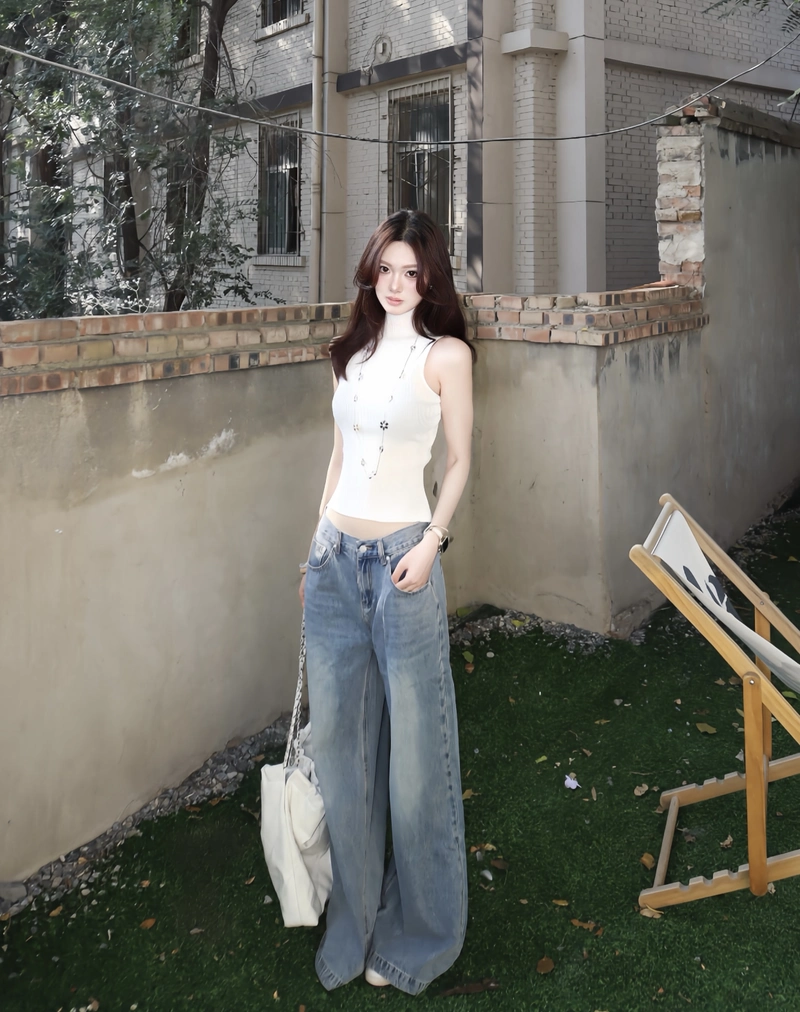 Minimal denim look stylish girl dp clean fashionable aesthetic