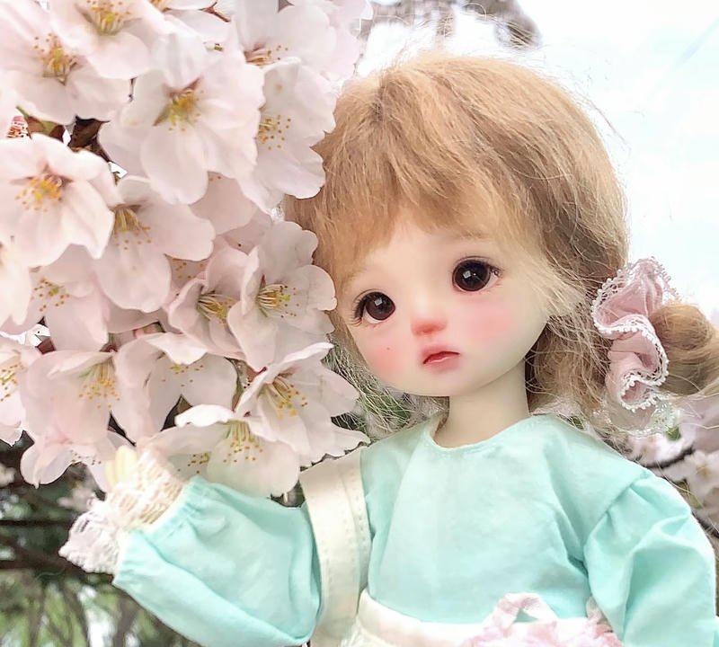 Modern style girls doll dp trendy aesthetic vibe