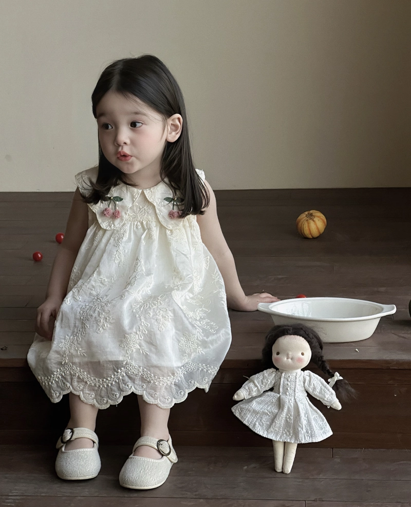 Playful chic sparkle stylish baby girl dp adorable fashion mood