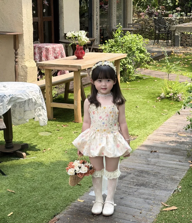 Playful mood baby girl dp pic cheerful fun vibe