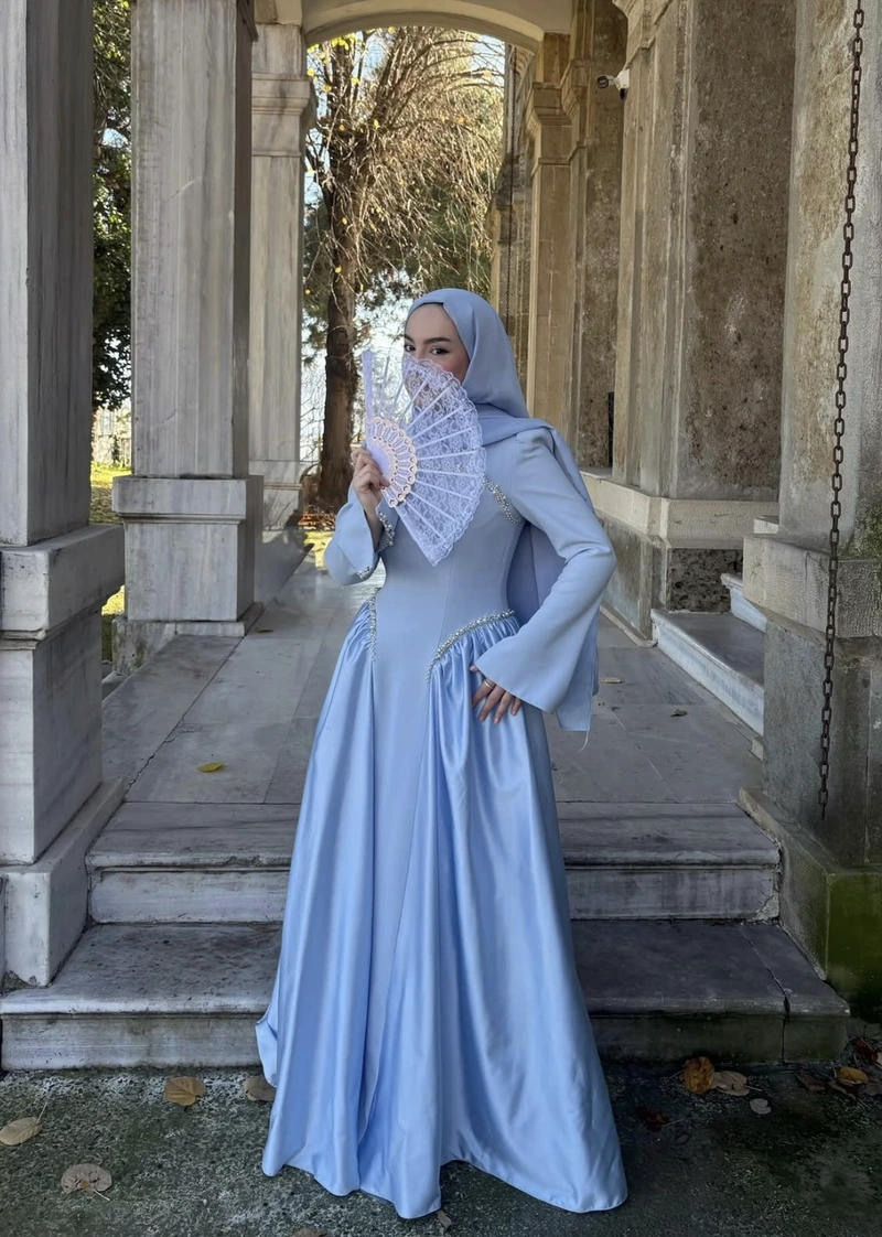 Serene calm aesthetic islamic girl dp for whatsapp peaceful tone
