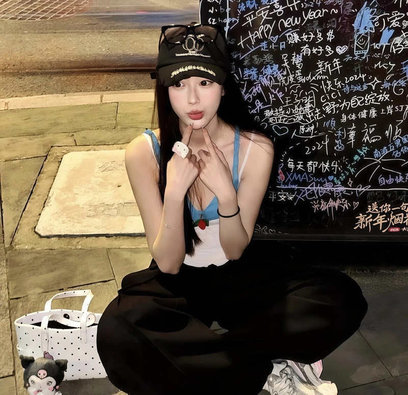 Soft aesthetic cap stylish cap girl dp dreamy cool vibe