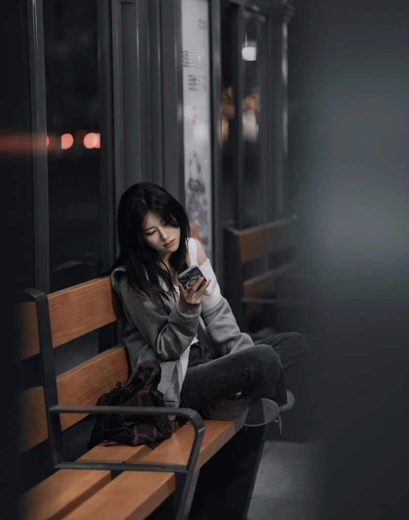 Soft blur style silent girl dp dreamy quiet feel