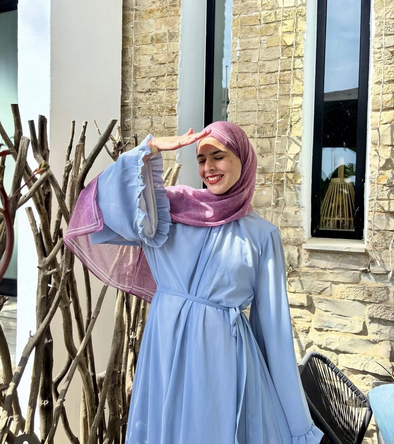 Soft calm expression islamic girl dp for whatsapp serene mood