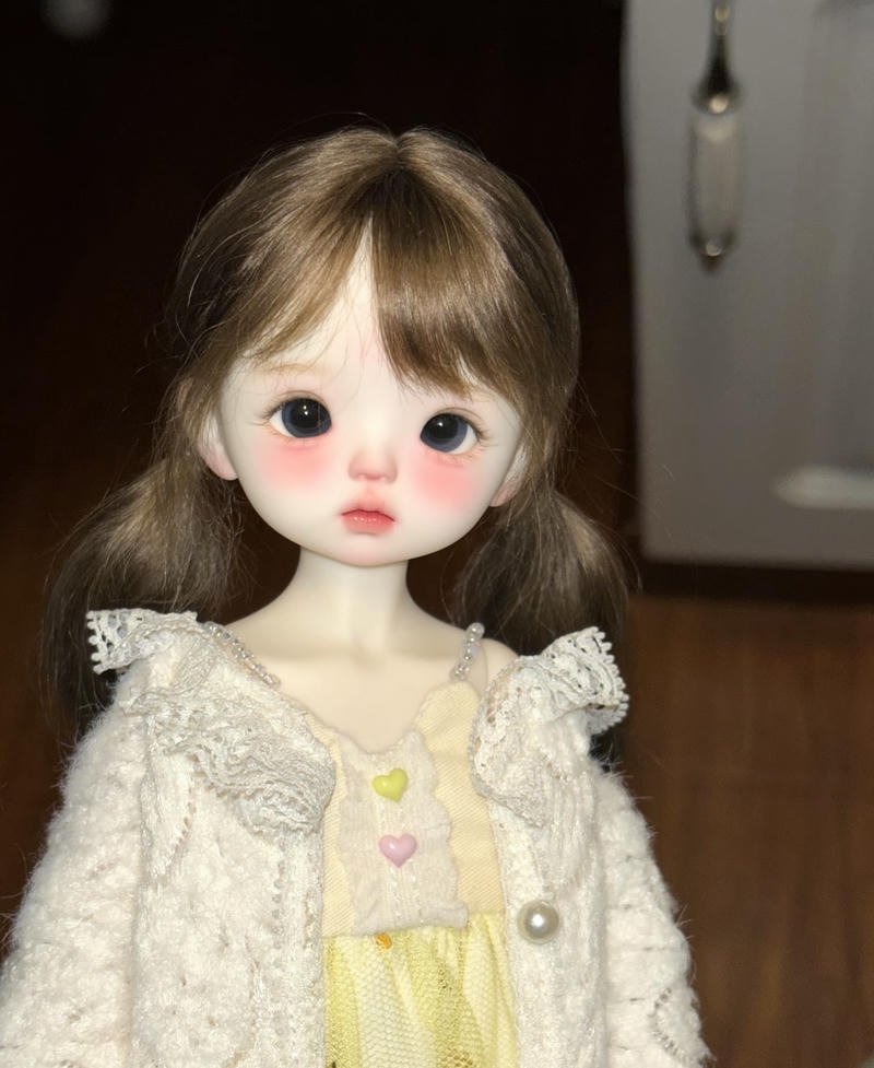 Soft lighting girls doll dp gentle dreamy mood