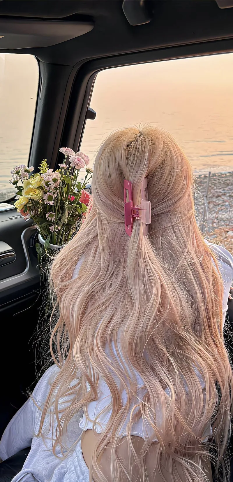 Soft pastel girls dp wallpaper dreamy aesthetic look