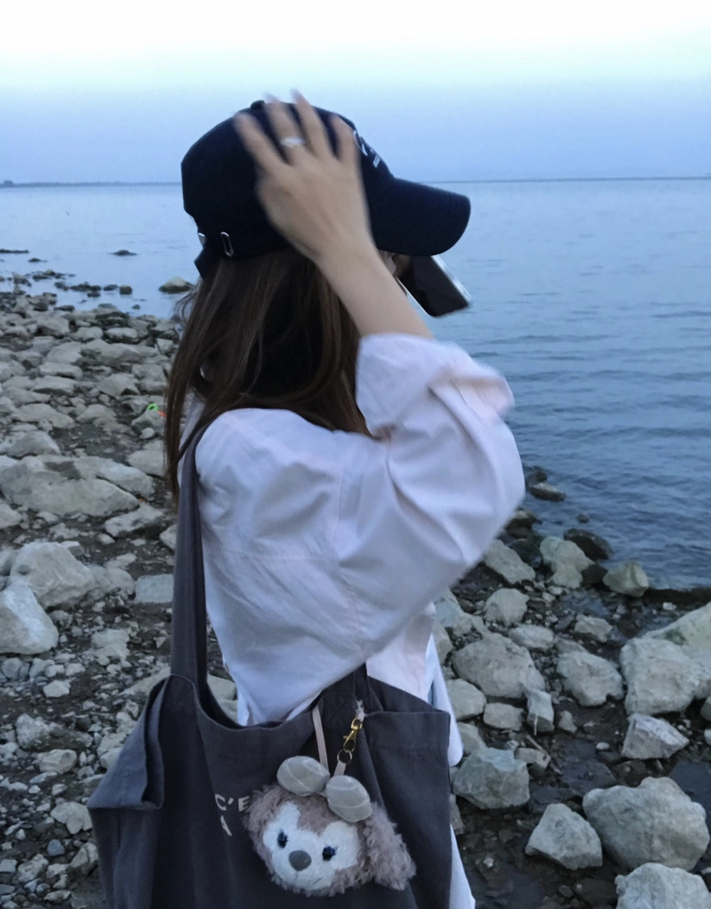 Soft sad vibe mood off dp girl pic with calm lonely feel