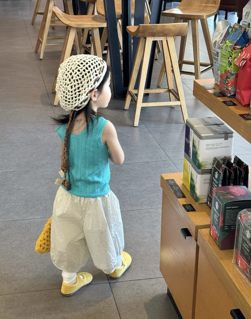Soft shimmer style stylish baby girl dp glowing fashion dream