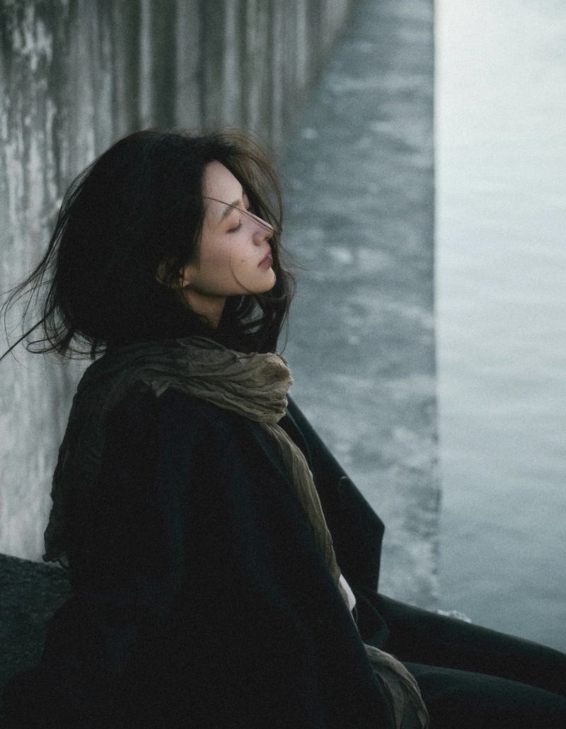Still moment silent girl dp quiet aesthetic vibe