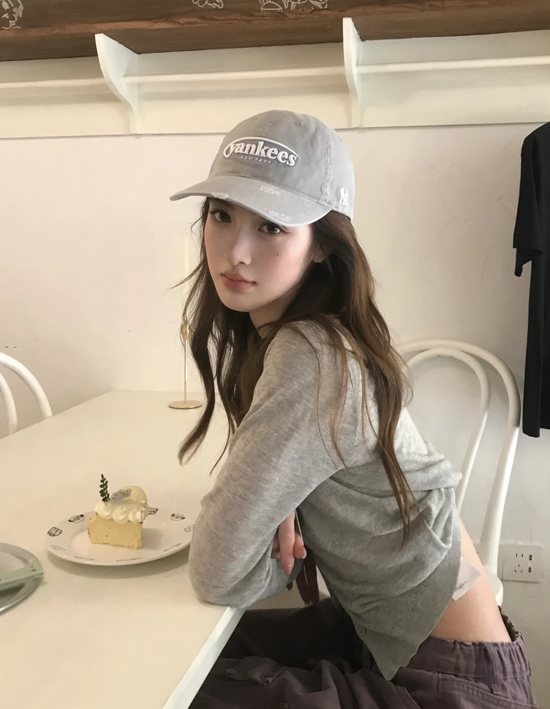 Street fashion cap stylish cap girl dp edgy urban vibe