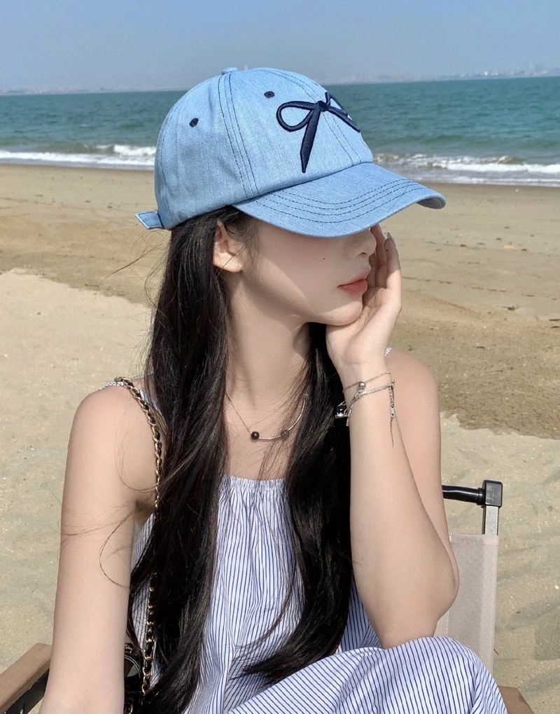 Street queen energy stylish cap girl dp confident cool look