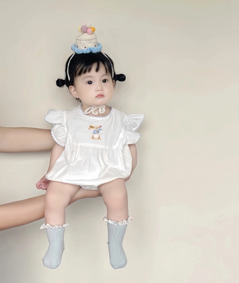Tiny princess with soft glam fashion vibe stylish baby girl dp