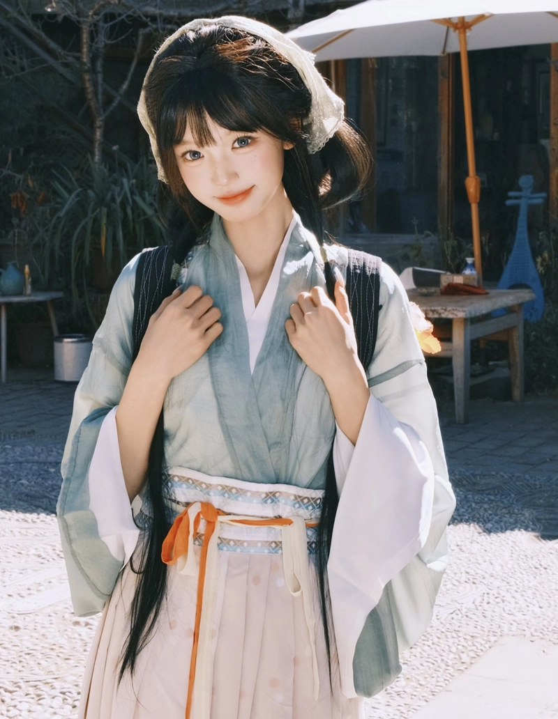 Traditional outfit look with calm beauty village girls dp