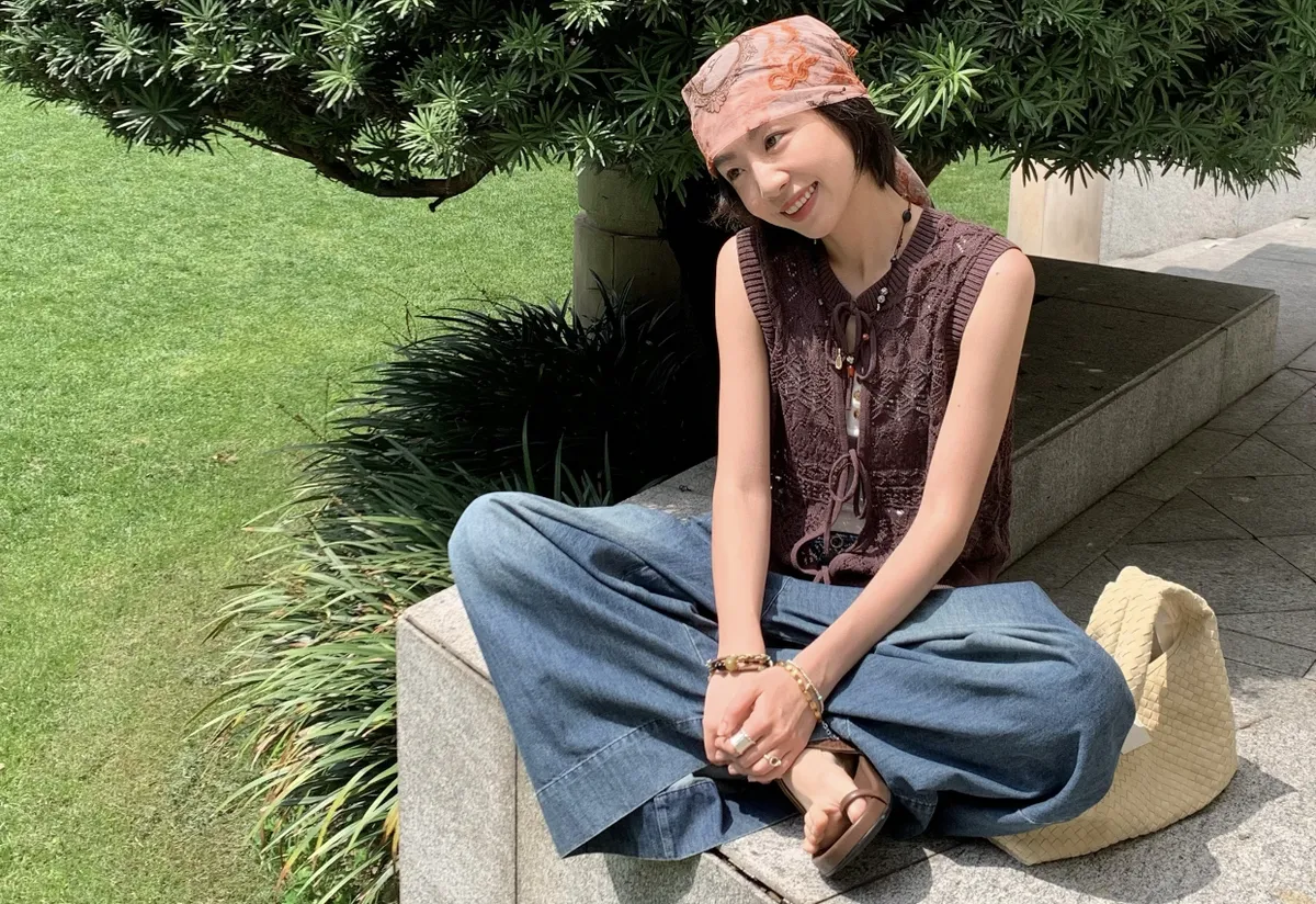 jeans top stylish girl dp thumbnail